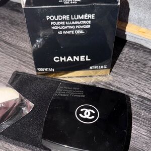 CHANEL Poudre Lumière Highlighter - White Opal